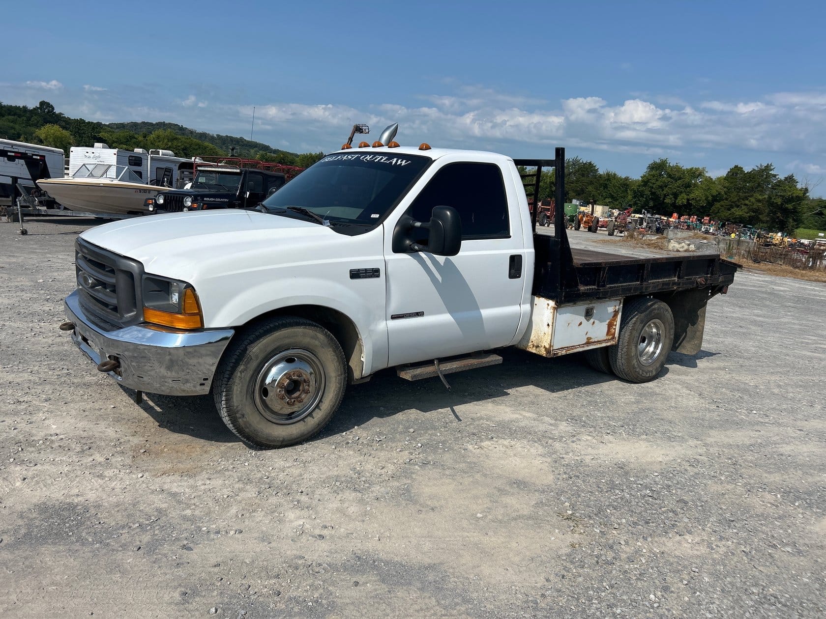 2000 Ford F-350 Equipment Image0