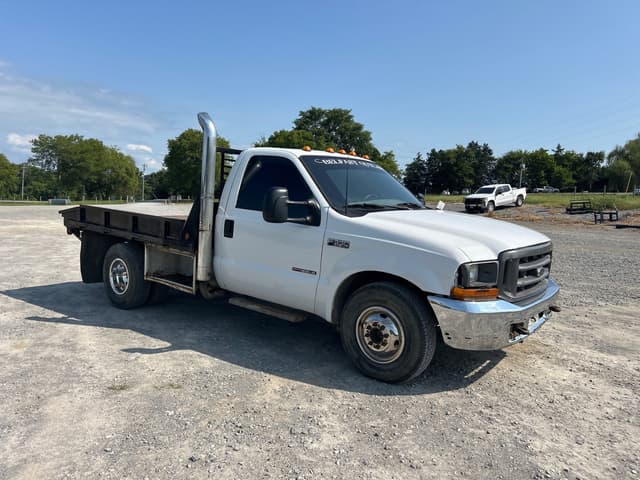 Image of Ford F-350 equipment image 3