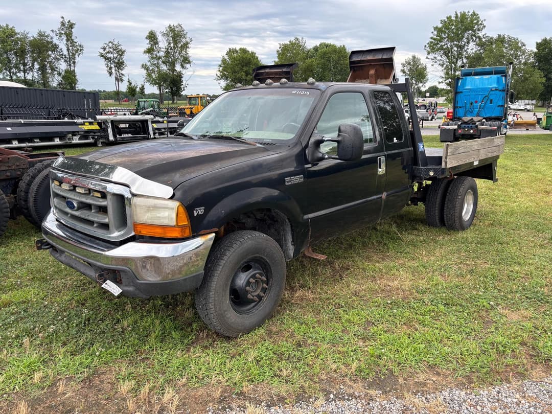 Image of Ford F-350 Primary image