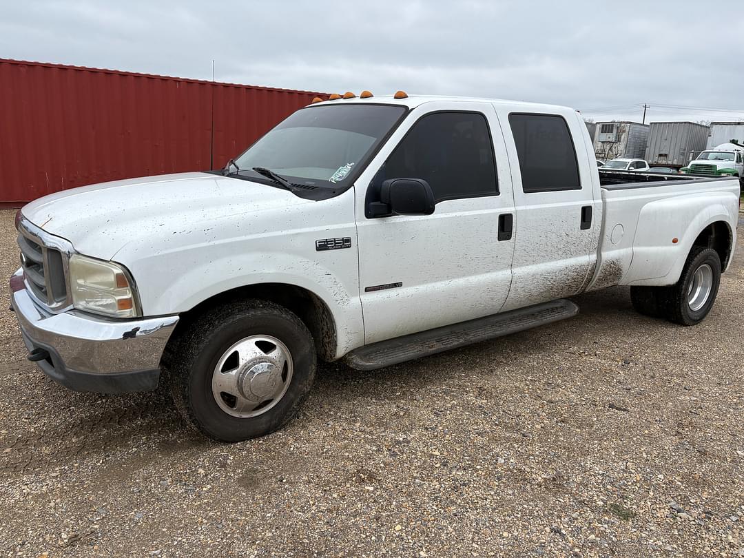 Image of Ford F-350 Primary image