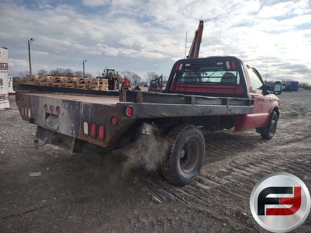 Image of Ford F-350 equipment image 4