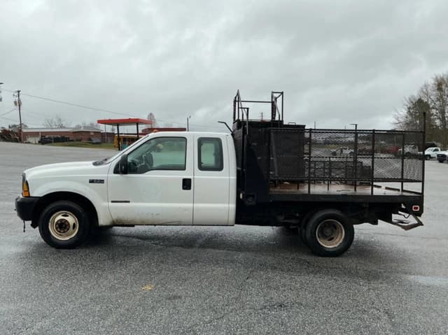 Image of Ford F-350 equipment image 1