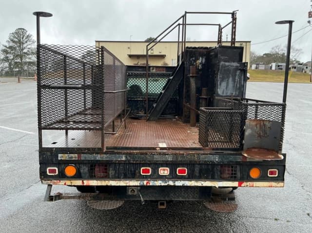 Image of Ford F-350 equipment image 3