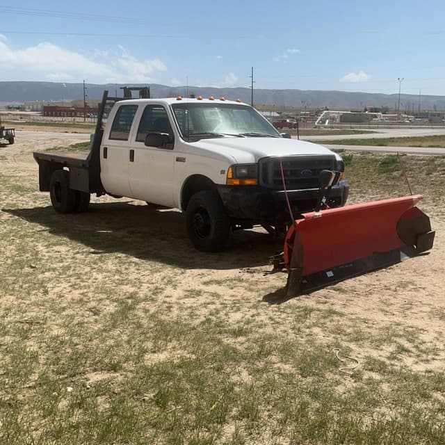 Image of Ford F-350 equipment image 4