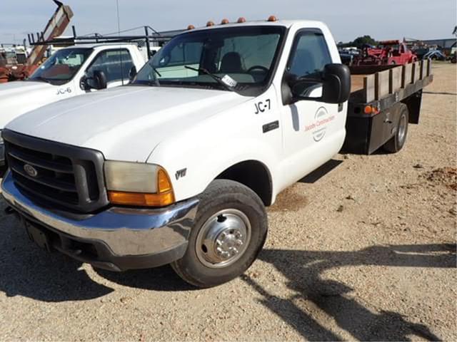 Image of Ford F-350 equipment image 1
