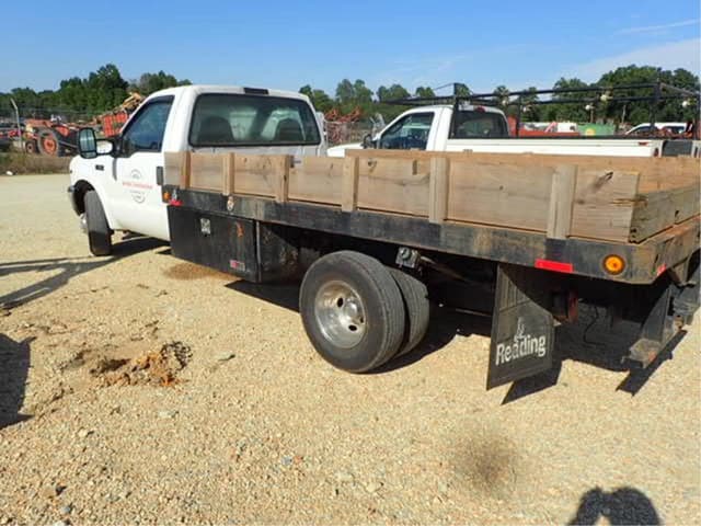 Image of Ford F-350 equipment image 4