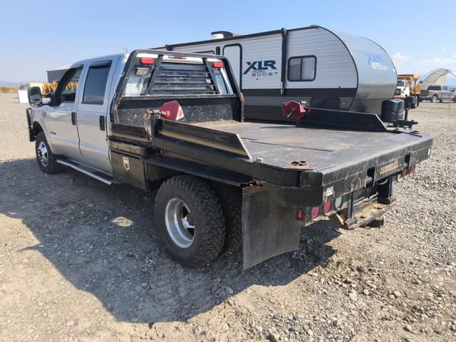 Image of Ford F-350 equipment image 2