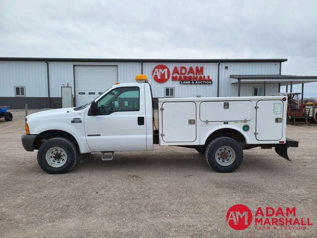 Image of Ford F-350 equipment image 4