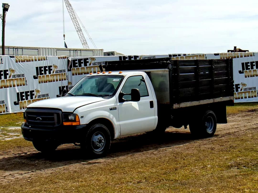 Image of Ford F-350 Primary image