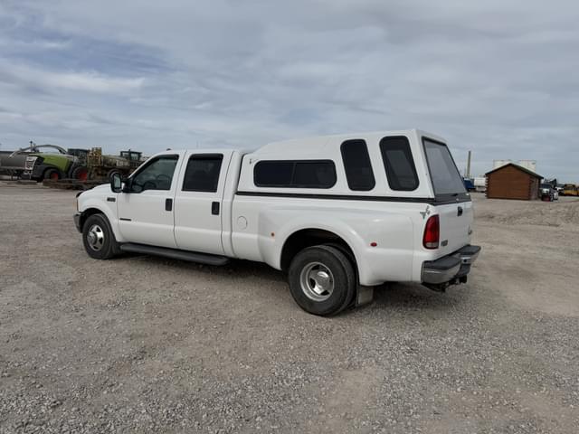 Image of Ford F-350 equipment image 4