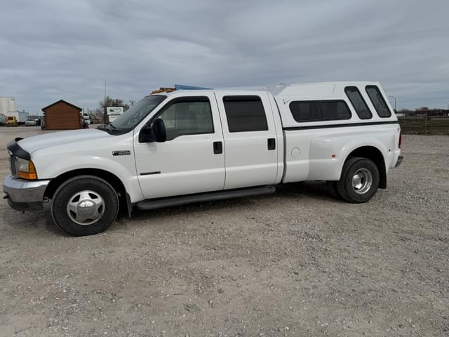 Image of Ford F-350 equipment image 1