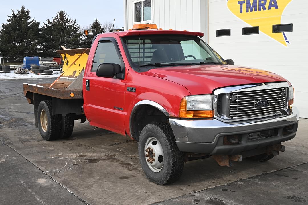 Image of Ford F-350 Primary image