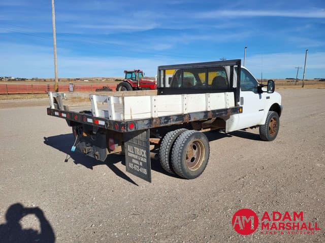 Image of Ford F-450 equipment image 2