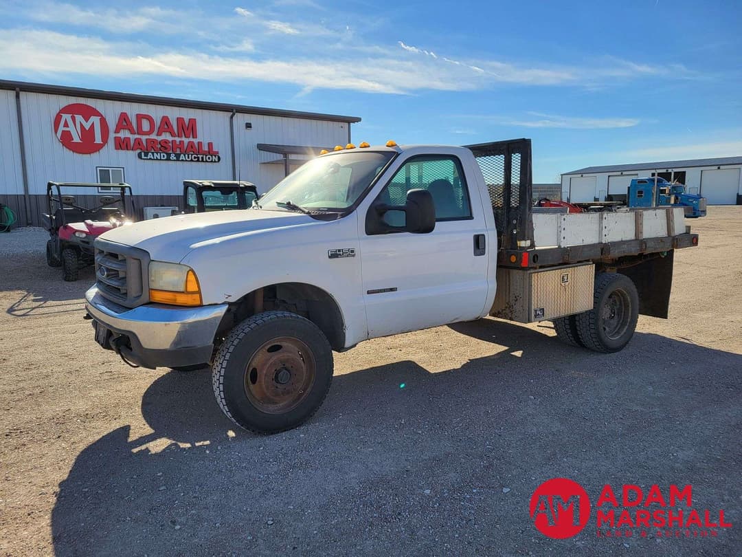 Image of Ford F-450 Primary image