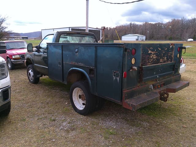 Image of Ford F-450 equipment image 2