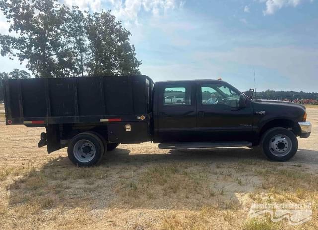 Image of Ford F-450 equipment image 3