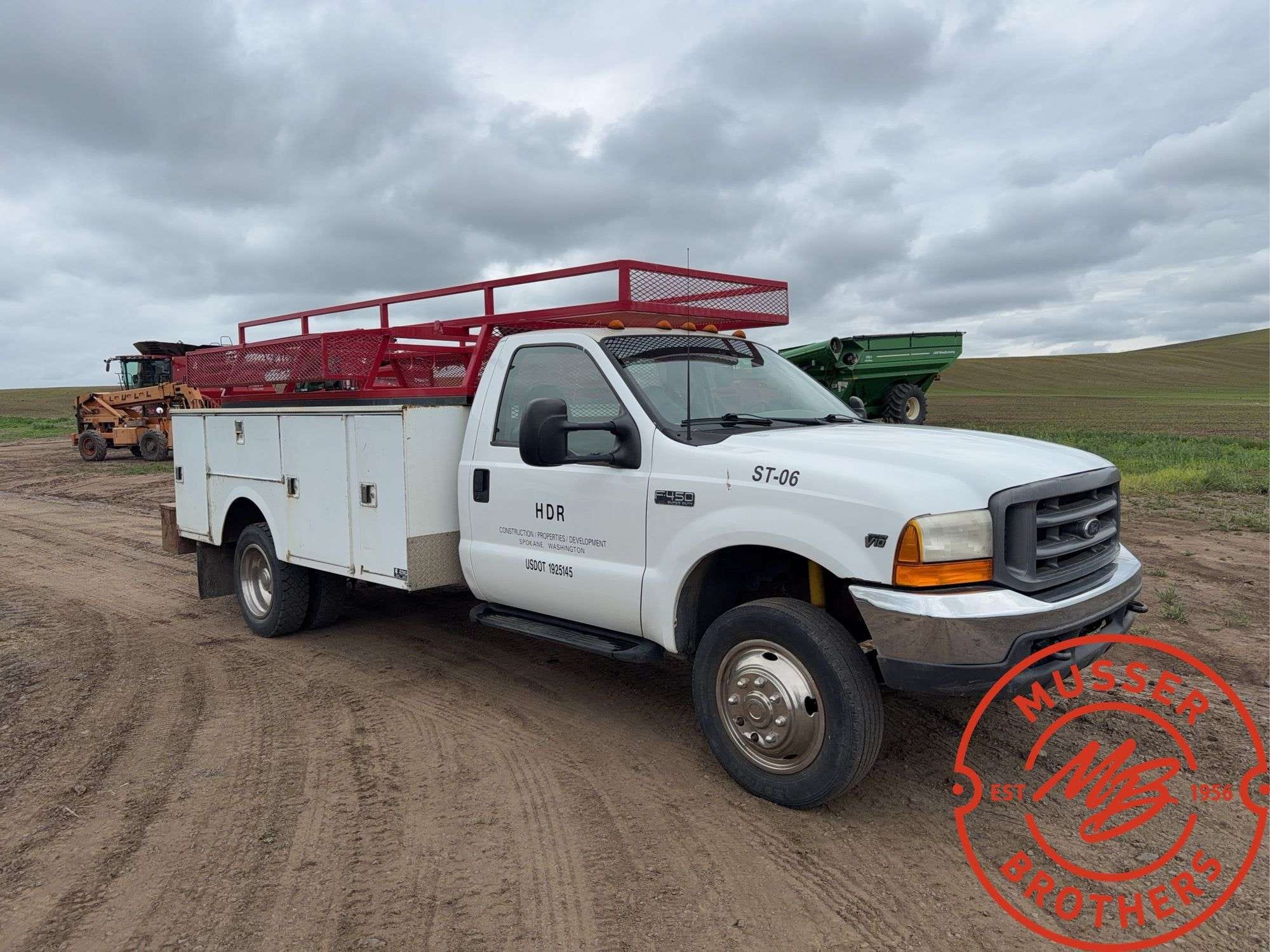 2000 Ford F-450 Equipment Image0