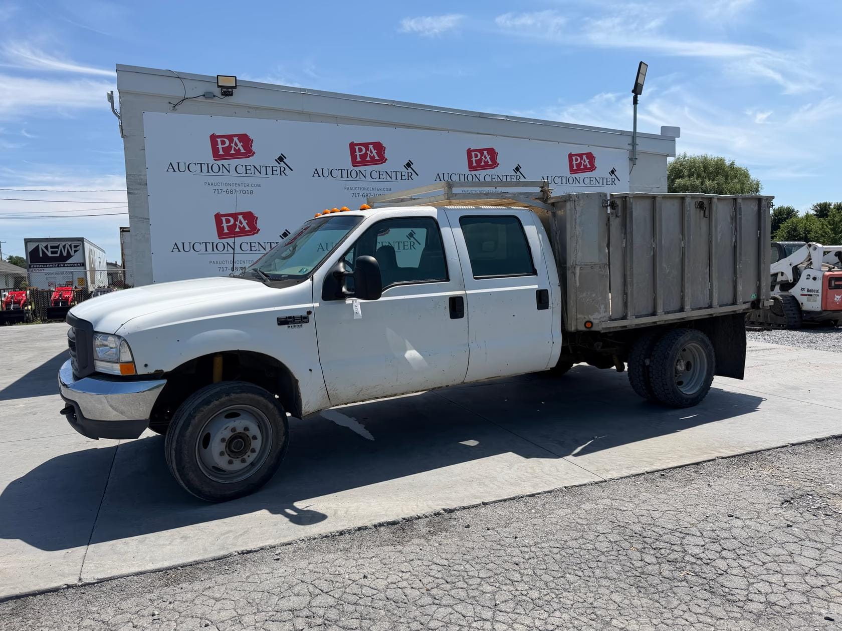 2000 Ford F-450 Equipment Image0