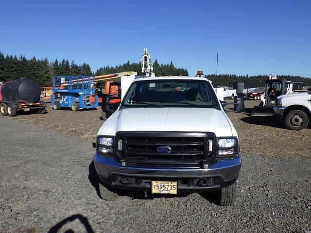 Image of Ford F-550 equipment image 1