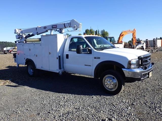 Image of Ford F-550 equipment image 2