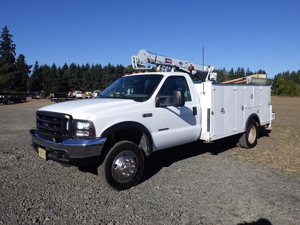 Image of Ford F-550 Primary image