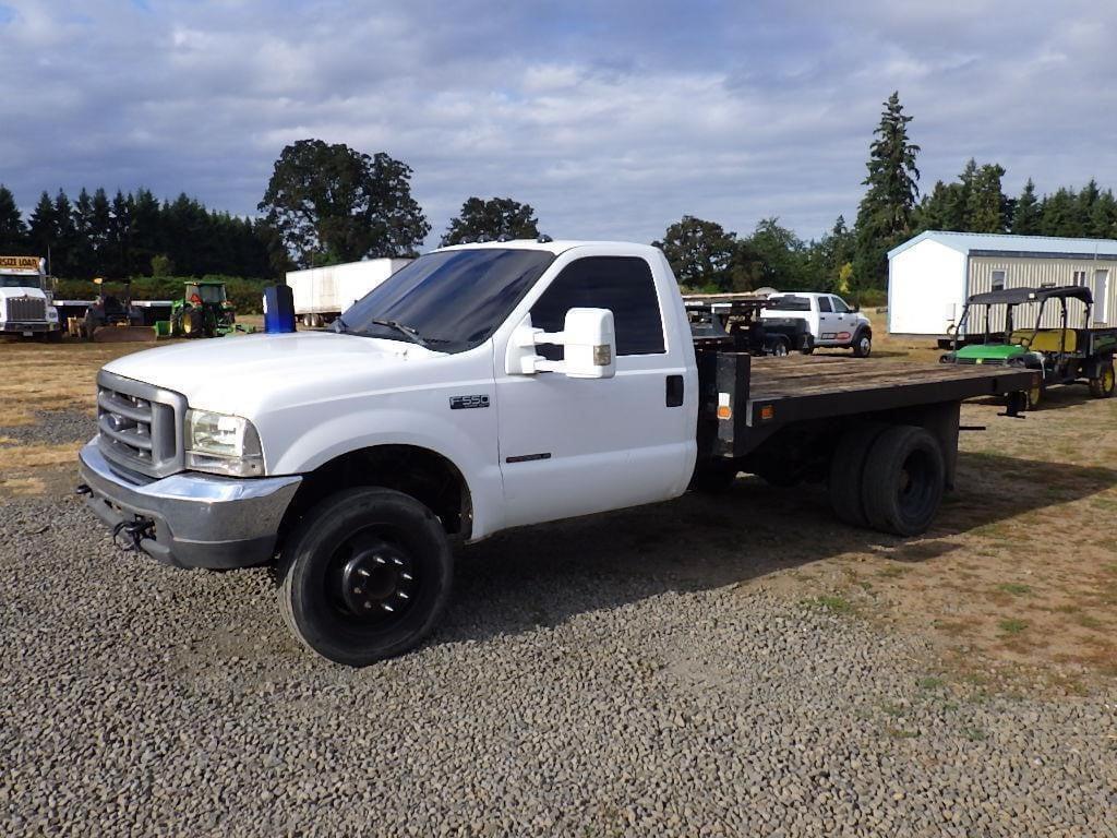 Image of Ford F-550 Primary image