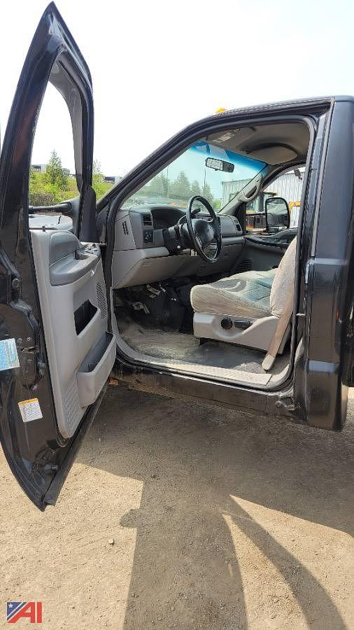 Main image Ford F-550 8