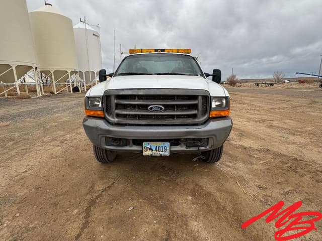 Image of Ford F-550 equipment image 1