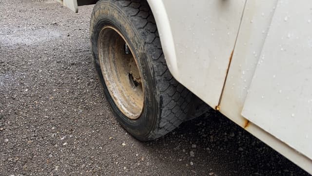 Image of Ford F-550 equipment image 4