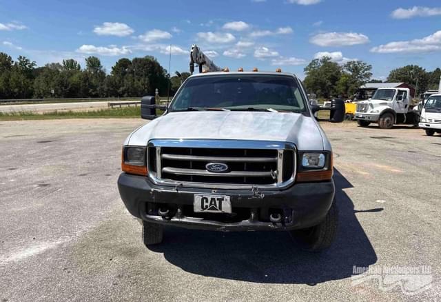 Image of Ford F-550 equipment image 1