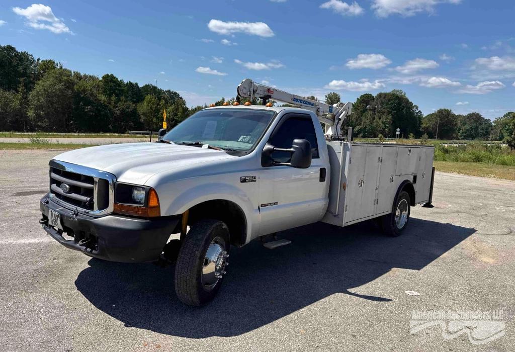 Image of Ford F-550 Primary image