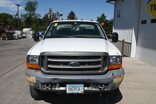 Image of Ford F-550 equipment image 4