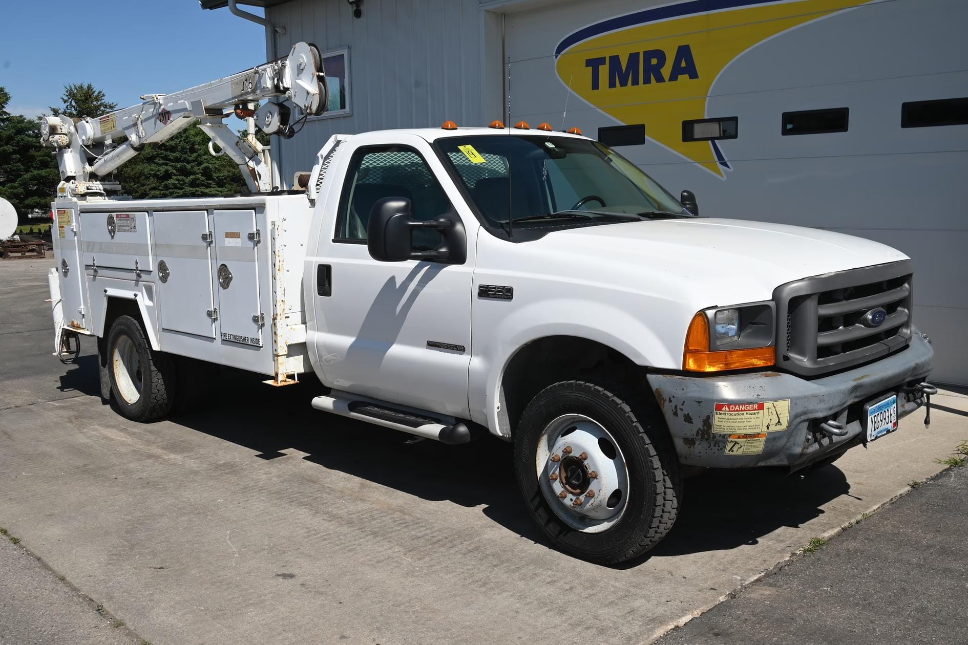 2000 Ford F-550 Equipment Image0