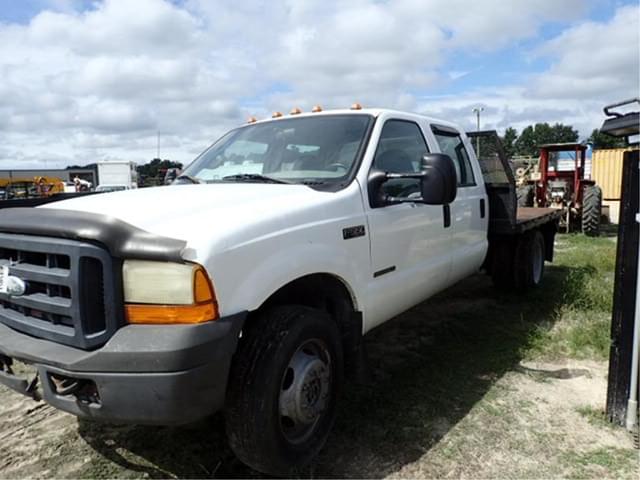Image of Ford F-550 equipment image 1