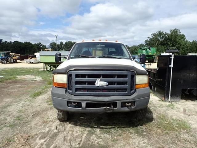 Image of Ford F-550 equipment image 2
