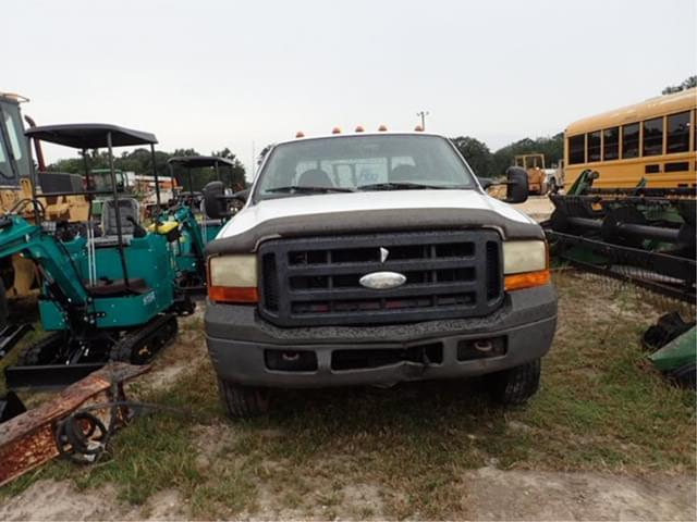 Image of Ford F-550 equipment image 1