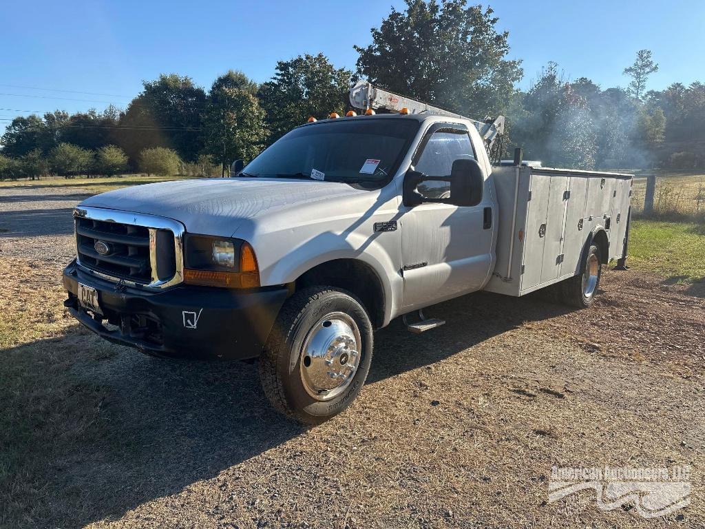 Image of Ford F-550 Primary image