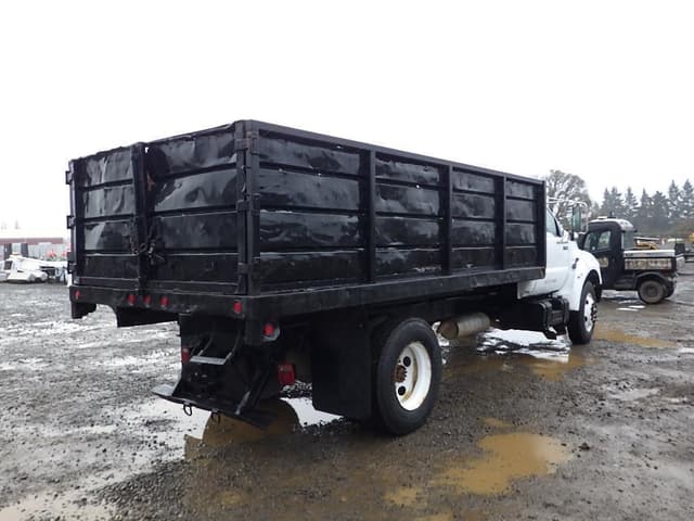 Image of Ford F-650 equipment image 3