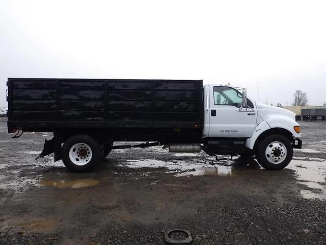 Image of Ford F-650 equipment image 2