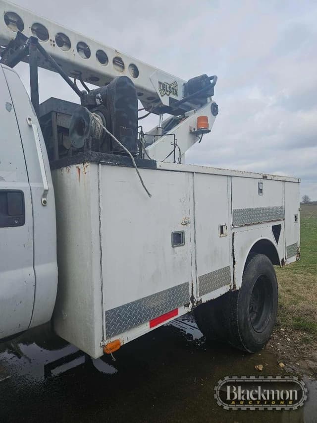 Image of Ford F-650 equipment image 2