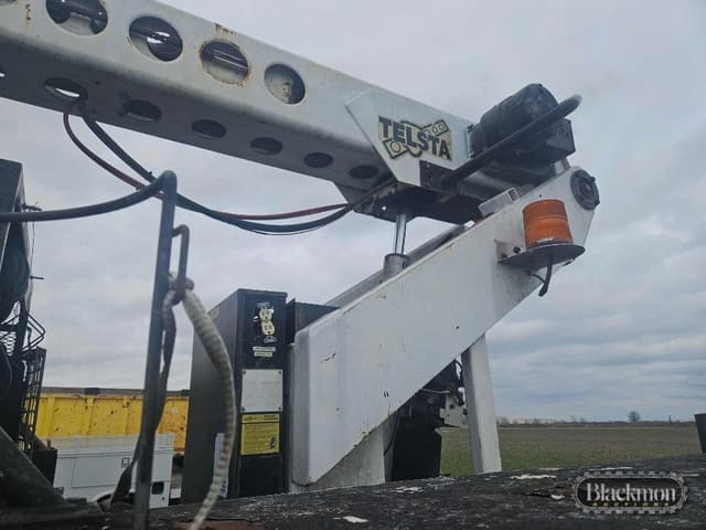 Image of Ford F-650 equipment image 4