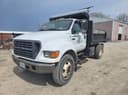 2000 Ford F-650 Image