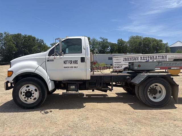 Image of Ford F-650 equipment image 1