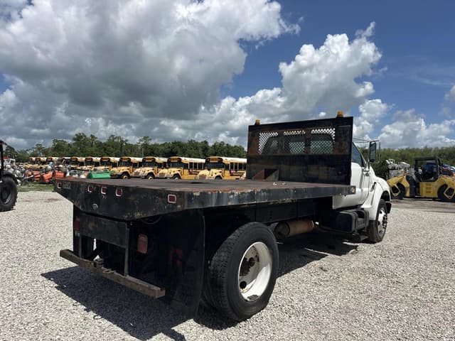 Image of Ford F-650 equipment image 2
