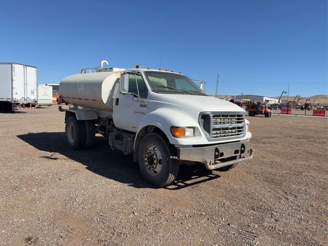Image of Ford F-650 equipment image 2