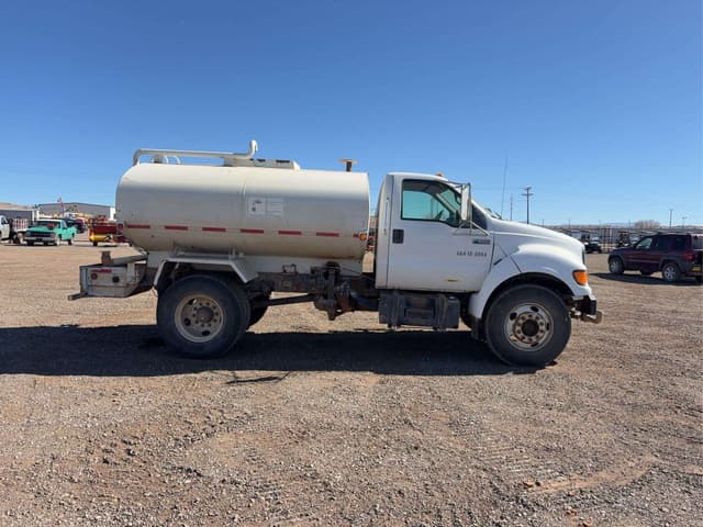 Image of Ford F-650 equipment image 3