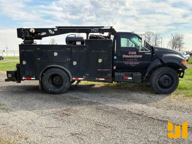 Image of Ford F-650 equipment image 3