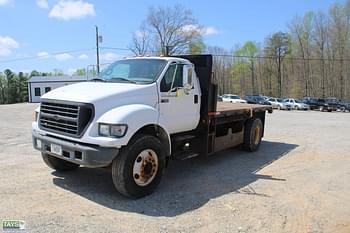 2000 Ford F-750 Equipment Image0