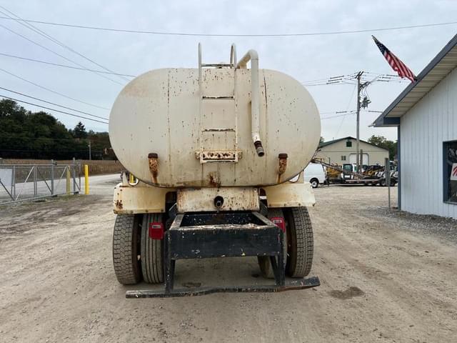 Image of Ford F-750 equipment image 3