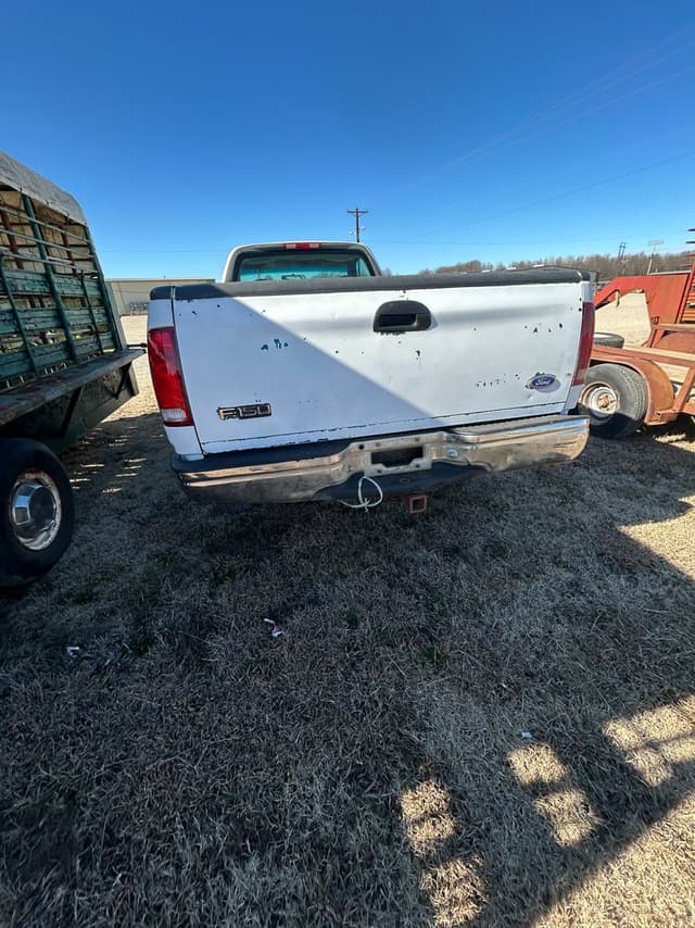 Image of Ford F-150 equipment image 1